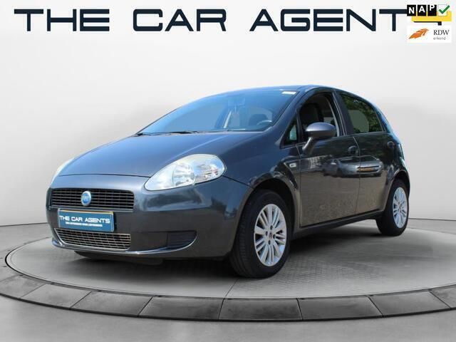 Grijs Gebruikt 2009 Fiat Grande Punto Lusso Hatchback | € 2.950 (Iets duurder) - Afbeelding 1/4