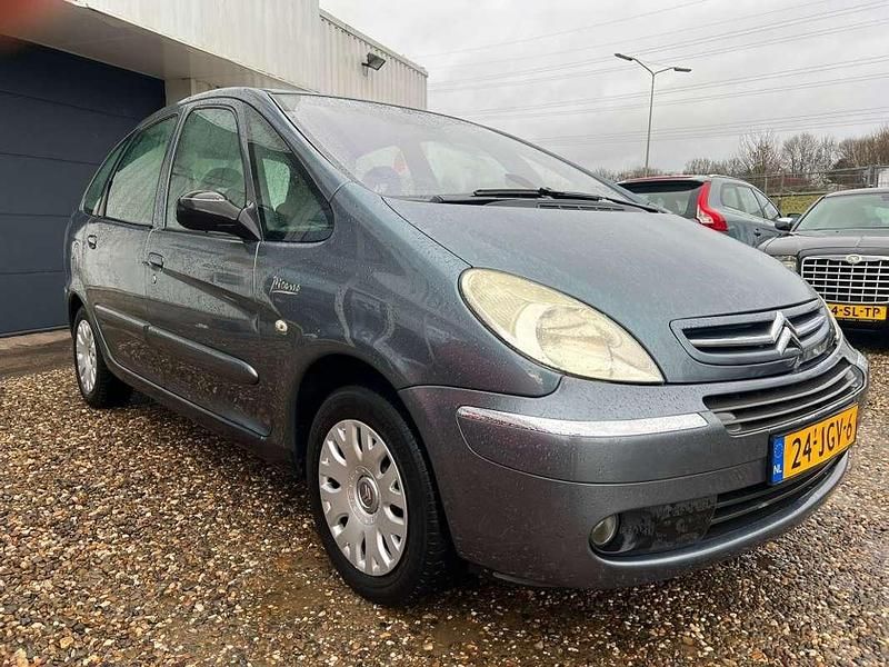 Occasion Citroën Xsara Picasso 109 PK (80 kW) 2009 Grijs MPV