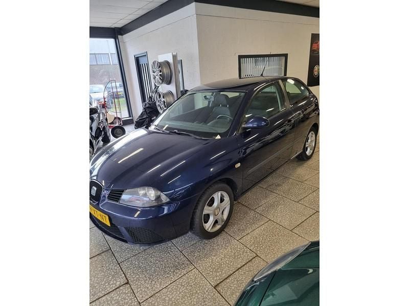 Blauw Gebruikt 2007 Seat Ibiza Hatchback | € 1.950 (Eerlijke prijs) - Afbeelding 1/3