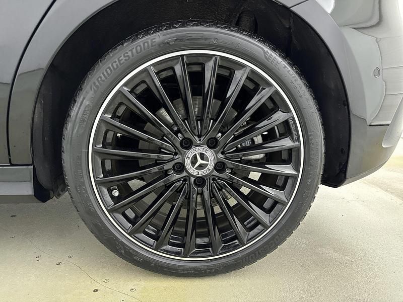 Occasion Mercedes A250 AMG line Plus 163 PK (119 kW) 2025 Zwart Hatchback