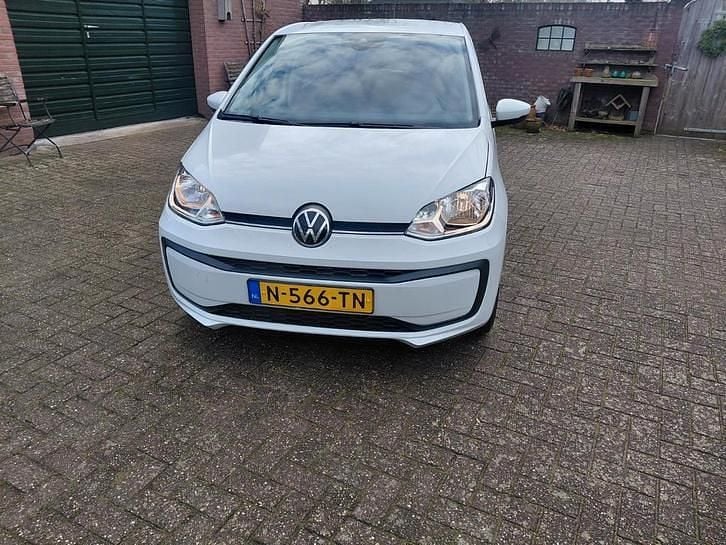 Occasion 2022 VW up! Hatchback | € 10.500 (Super prijs) - Afbeelding 1/4