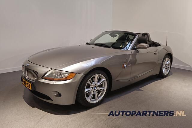 Grijs Occasion 2003 BMW Z4 Cabriolet | € 19.500 - Afbeelding 1/4