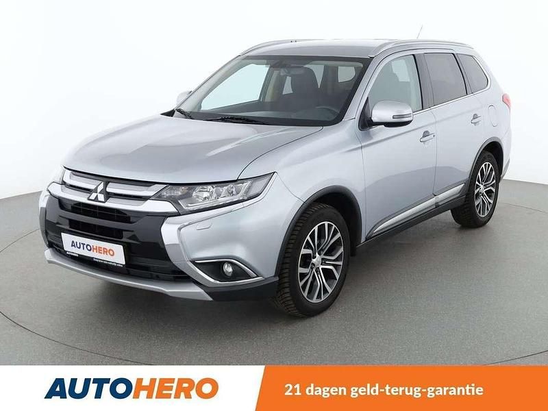 Grijs Gebruikt 2017 Mitsubishi Outlander Edition SUV | € 18.049 (Eerlijke prijs) - Afbeelding 1/3