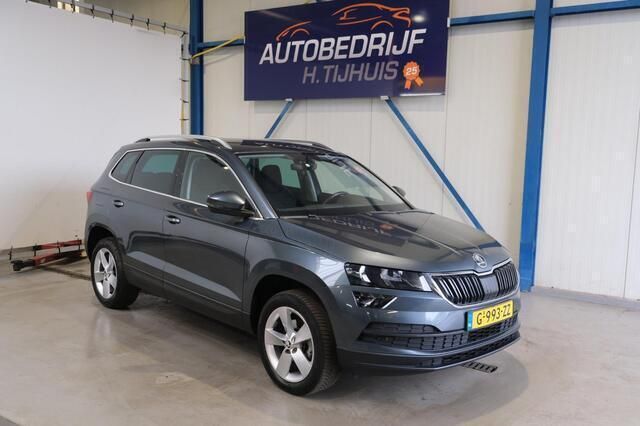 Grijs, metallic lak Gebruikt 2020 Skoda Karoq Business Line SUV | € 17.500 (Goede deal) - Afbeelding 1/4