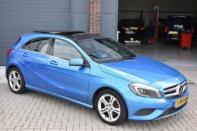 Blauw Gebruikt 2014 Mercedes A180 Prestige Hatchback | € 7.250 (Super prijs) - Afbeelding 1/4