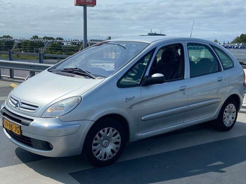 Zilver Gebruikt 2005 Citroën Xsara Picasso MPV | € 1.200 - Afbeelding 1/4