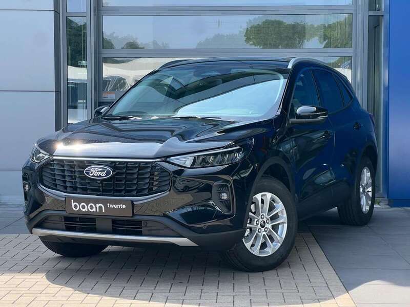 Zwart, metallic lak Nieuw 2025 Ford Kuga Titanium SUV | € 43.365 (Goede deal) - Afbeelding 1/4