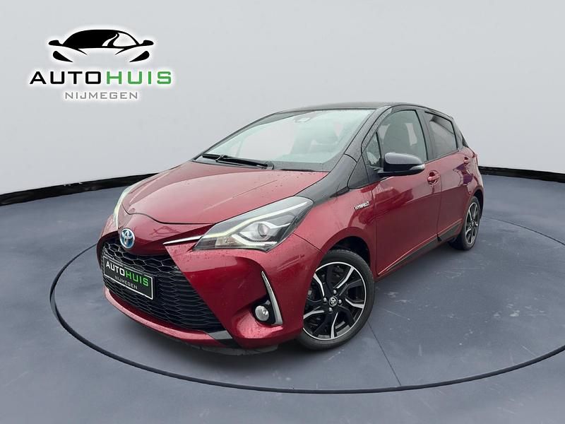 Rood Gebruikt 2018 Toyota Yaris Hybrid Hatchback | € 15.945 (Goede deal) - Afbeelding 1/4