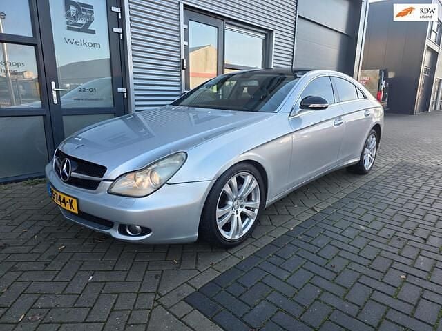 Grijs Gebruikt 2005 Mercedes CLS350 Sedan | € 5.500 (Super prijs) - Afbeelding 1/4