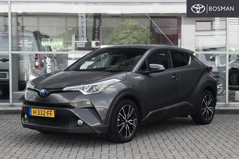 Grijs Gebruikt 2020 Toyota C-HR Executive SUV | € 24.549 (Eerlijke prijs) - Afbeelding 1/4