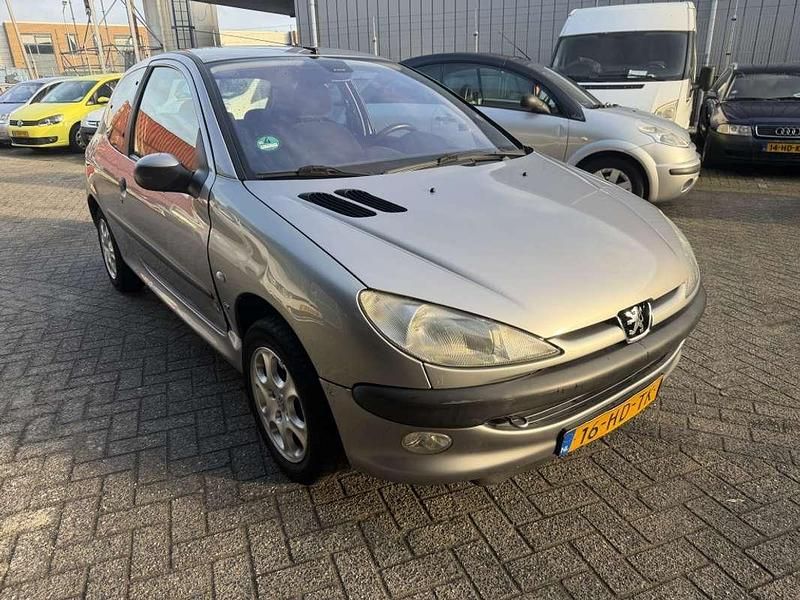 Occasion Peugeot 206 75 PK (55 kW) 2001 Grijs Hatchback