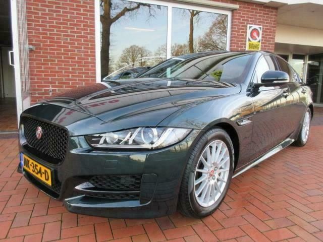 Occasion Jaguar XE R-Sport 163 PK (119 kW) 2017 Groen Sedan
