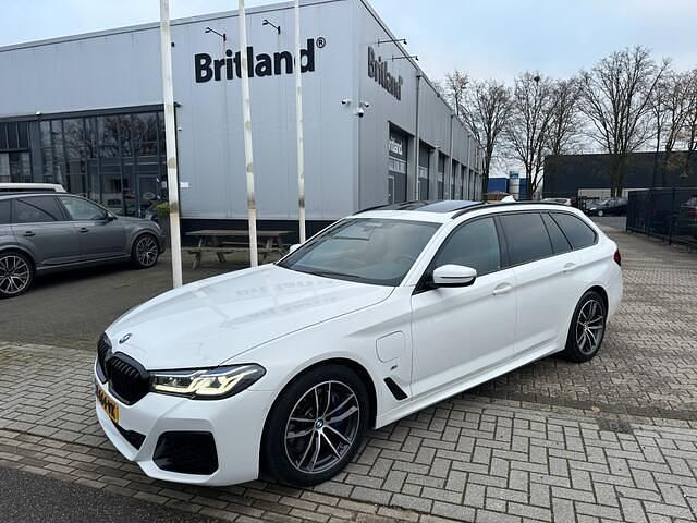Occasion BMW 530e M Sport 184 PK (135 kW) 2021 Wit (metallic) Stationwagen