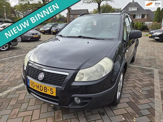 Zwart Gebruikt 2008 Fiat Sedici Dynamic SUV | € 1.599 (Super prijs) - Afbeelding 1/4