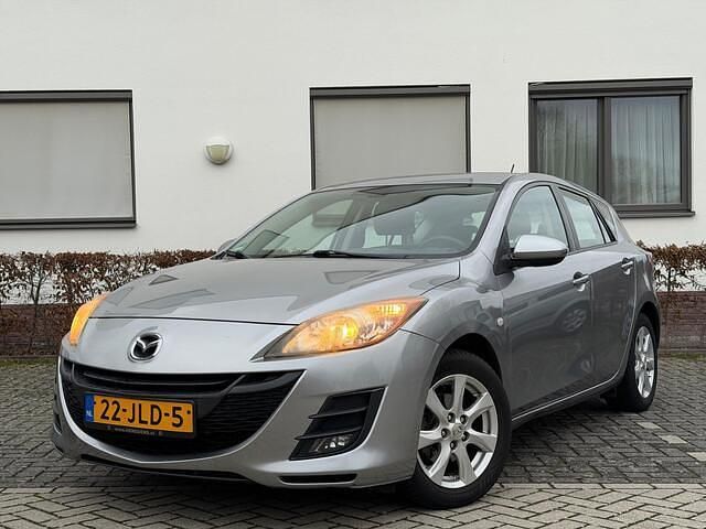 Grijs Gebruikt 2009 Mazda 3 Hatchback | € 4.950 (Eerlijke prijs) - Afbeelding 1/4