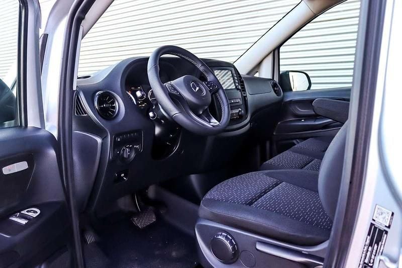 Nieuw Mercedes Vito 85 kW (116 PK) 2025 Zilver Van