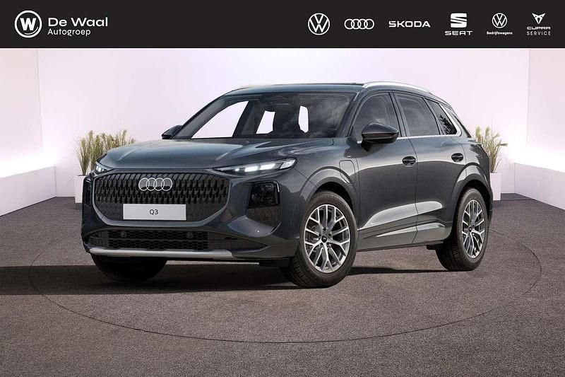 Tamboragrijs metallic Nieuw 2025 Audi Q3 Advanced SUV | € 56.823 (Iets duurder) - Afbeelding 1/4