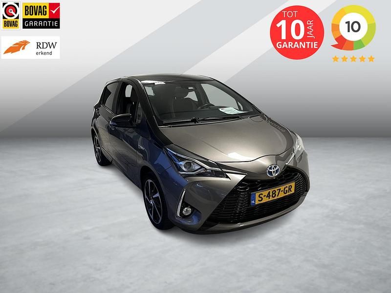 Zwart Occasion 2020 Toyota Yaris Hybrid Hatchback | € 18.950 (Eerlijke prijs) - Afbeelding 1/4