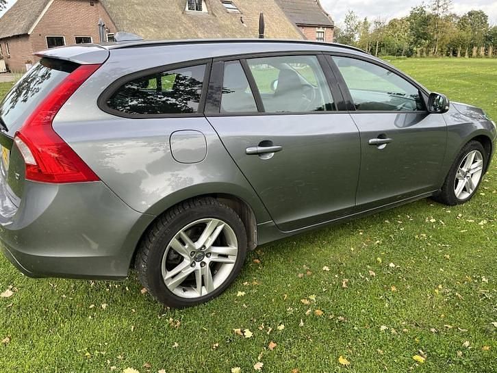 Gebruikt 2016 Volvo V60 Stationwagen | € 8.999 (Goede deal) - Afbeelding 1/4