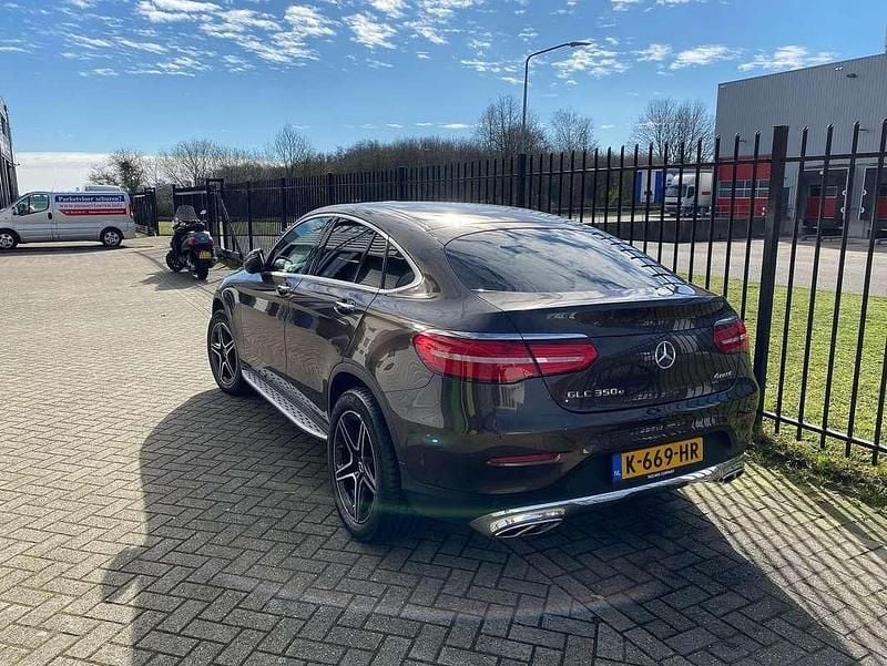 Bruin Gebruikt 2017 Mercedes GLC350 Coupé | € 32.500 (Goede deal) - Afbeelding 1/4