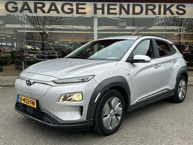 Grijs (metallic) Gebruikt 2020 Hyundai Kona Comfort SUV | € 16.445 (Goede deal) - Afbeelding 1/4