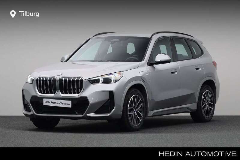 Zilver, metallic lak Gebruikt 2024 BMW X1 Comfort Edition SUV | € 57.880 - Afbeelding 1/4