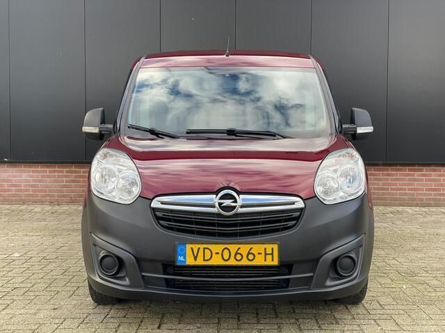 Occasion Opel Combo 90 PK (66 kW) 2013 Rood MPV