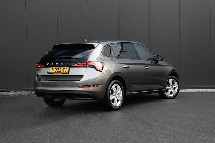 Occasion Skoda Scala Business Line 110 PK (80 kW) 2023 Grijs Hatchback