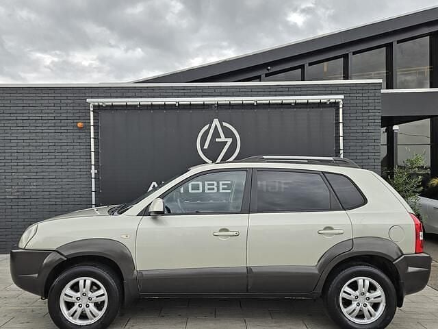 Grijs Gebruikt 2006 Hyundai Tucson Dynamiq SUV | € 2.950 (Goede deal) - Afbeelding 1/4