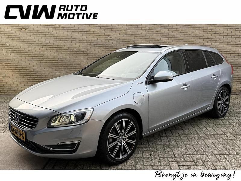 Grijs Gebruikt 2016 Volvo V60 R-Design Stationwagen | € 10.400 (Goede deal) - Afbeelding 1/4
