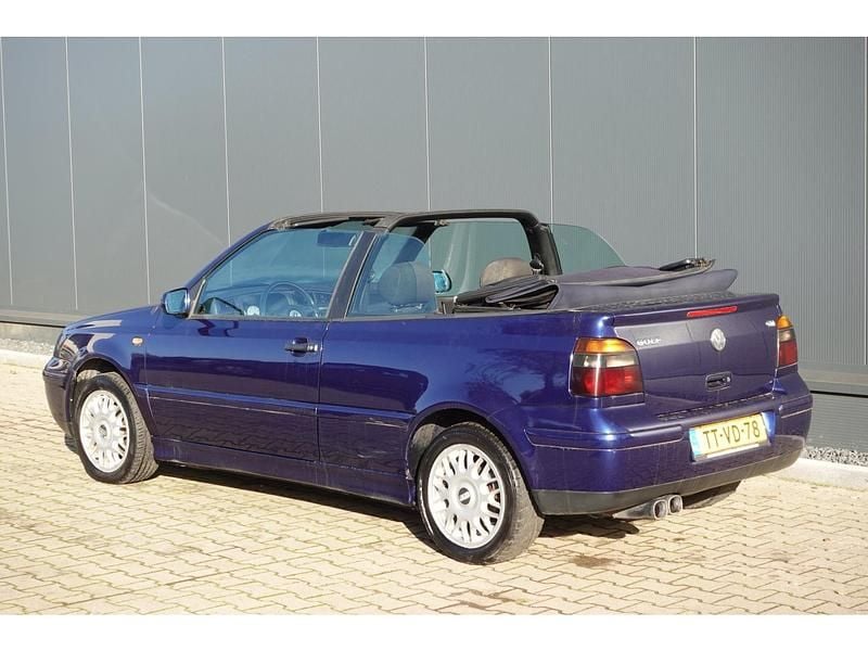 Occasion VW Golf Cabriolet Highline 116 PK (85 kW) 1998 Blauw Cabriolet