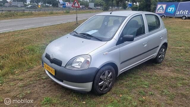 Occasion Toyota Yaris Luna 68 PK (50 kW) 2001 Grijs Hatchback