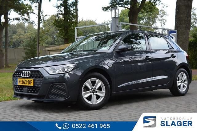 Grijs Gebruikt 2021 Audi A1 Sportback Proline Hatchback | € 20.950 (Eerlijke prijs) - Afbeelding 1/4