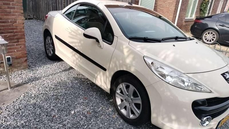 Beige Gebruikt 2007 Peugeot 207 Cabriolet | € 1.250 (Goede deal) - Afbeelding 1/4