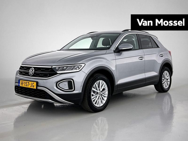 Grijs Gebruikt 2022 VW T-Roc Life SUV | € 22.900 (Super prijs) - Afbeelding 1/4