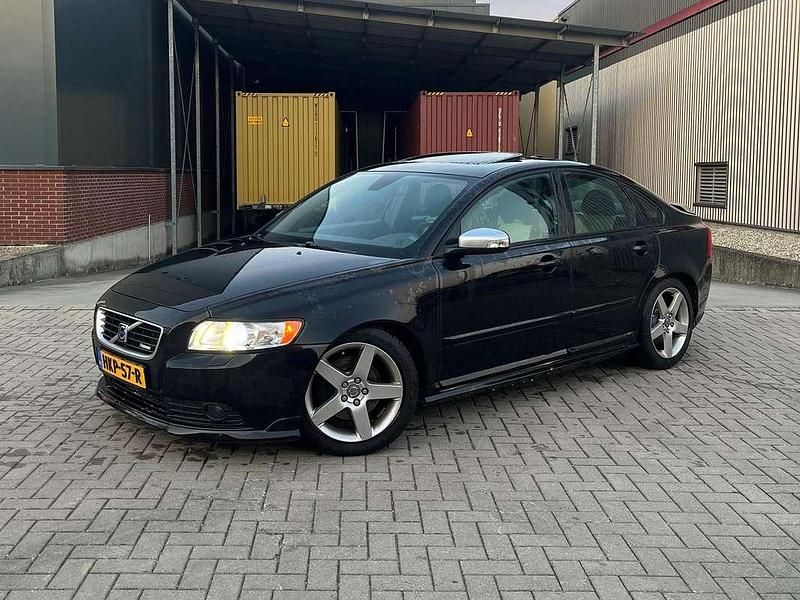 Zwart Occasion 2007 Volvo S40 Momentum Sedan | € 9.950 - Afbeelding 1/4