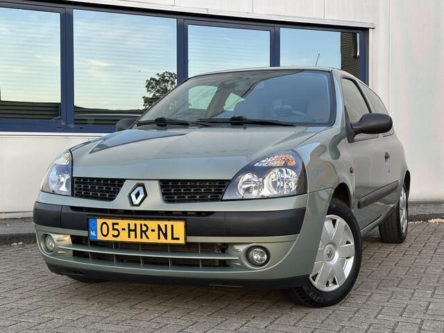 Occasion Renault Clio II Expression 95 PK (69 kW) 2001 Bruin Hatchback
