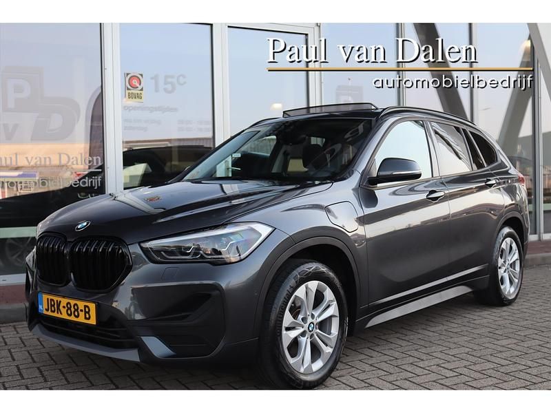 Grijs Gebruikt 2021 BMW X1 SUV | € 26.750 (Eerlijke prijs) - Afbeelding 1/4