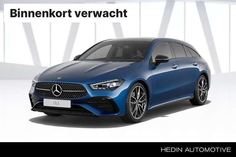 Blauw, metallic lak Nieuw 2025 Mercedes CLA250e Shooting Brake Business Stationwagen | € 55.340 (Eerlijke prijs) - Afbeelding 1/4
