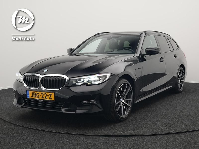 Zwart Gebruikt 2021 BMW 330 Executive Stationwagen | € 29.440 (Super prijs) - Afbeelding 1/4