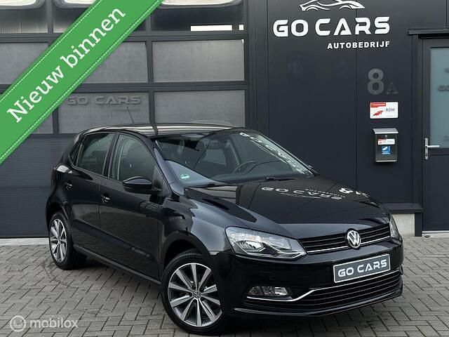 Zwart Gebruikt 2014 VW Polo Highline Hatchback | € 8.750 (Goede deal) - Afbeelding 1/4