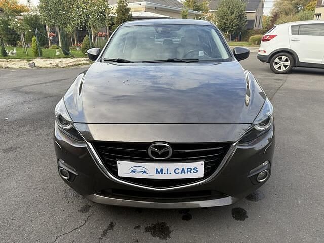 Bruin Gebruikt 2015 Mazda 3 Center-Line Sedan | € 8.500 (Eerlijke prijs) - Afbeelding 1/4