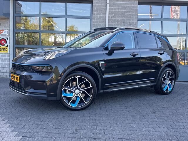 Zwart Gebruikt 2022 Lynk & Co 01 SUV | € 25.850 (Eerlijke prijs) - Afbeelding 1/4