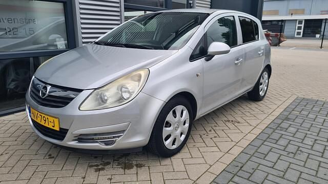 Grijs Gebruikt 2008 Opel Corsa Cosmo Hatchback | € 1.250 (Goede deal) - Afbeelding 1/4