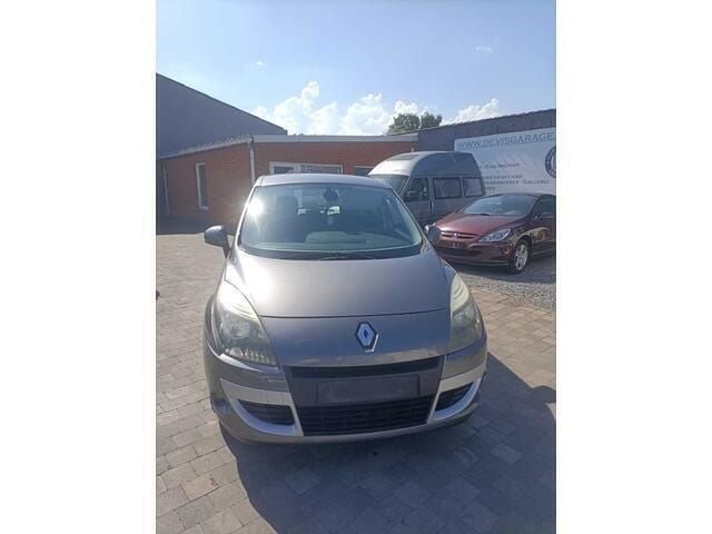 Grijs Gebruikt 2010 Renault Scénic III MPV | € 4.500 (Goede deal) - Afbeelding 1/4