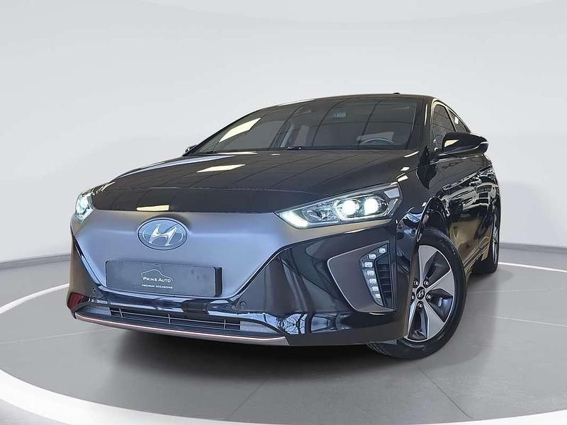 Zwart (metallic) Occasion 2018 Hyundai Ioniq Premium Hatchback | € 12.900 (Eerlijke prijs) - Afbeelding 1/4