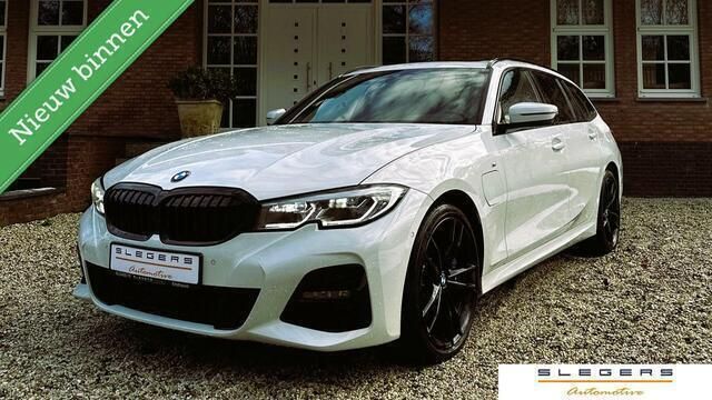 Wit Gebruikt 2021 BMW 330 Executive Stationwagen | € 38.750 (Eerlijke prijs) - Afbeelding 1/4