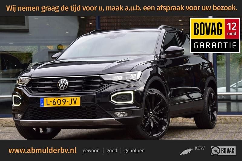 Zwart Gebruikt 2021 VW T-Roc Sport SUV | € 25.890 (Eerlijke prijs) - Afbeelding 1/3