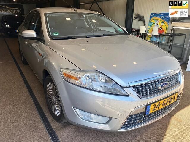 Grijs Gebruikt 2008 Ford Mondeo Titanium Hatchback | € 2.650 (Goede deal) - Afbeelding 1/4