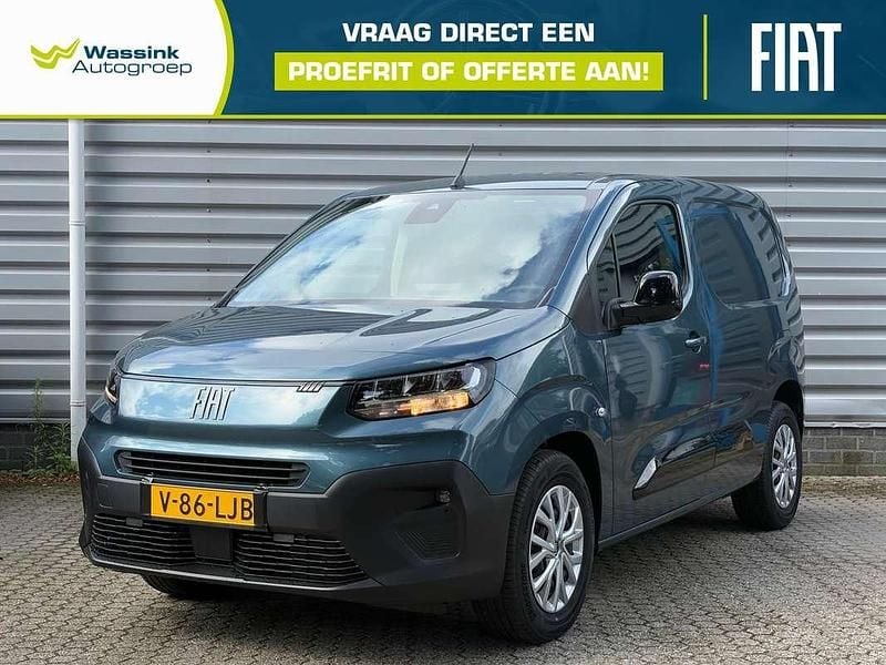 Blauw Nieuw 2025 Fiat e-Doblò MPV | € 23.901 (Goede deal) - Afbeelding 1/4